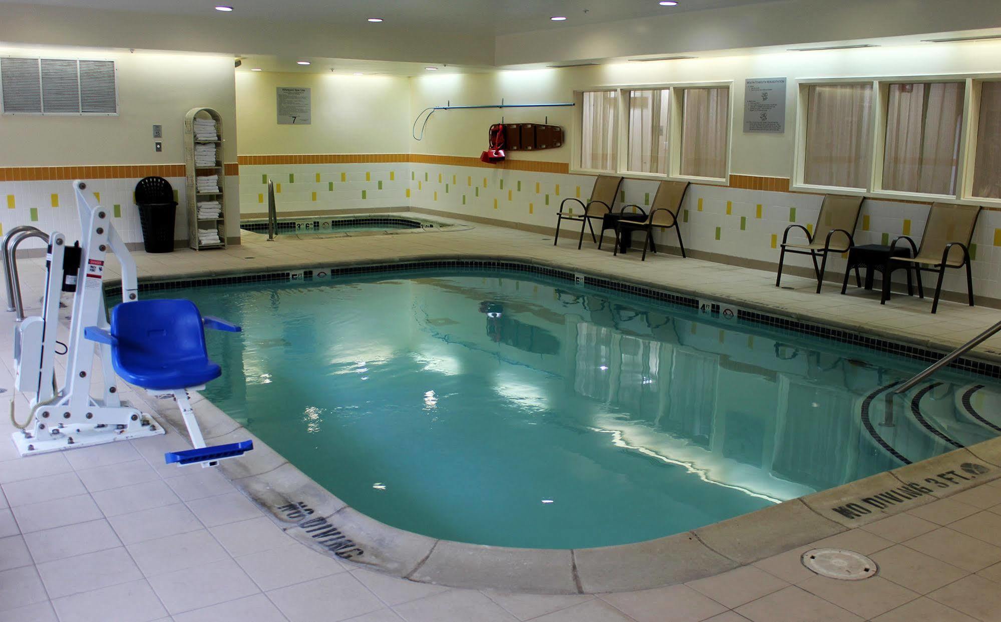 Fairfield Inn & Suites Detroit Farmington Hills Exterior foto